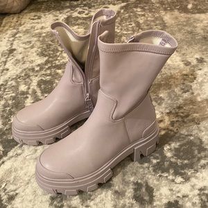 Kurt Geiger Lilac Rainboots, Never Worn Outside!! Size 36